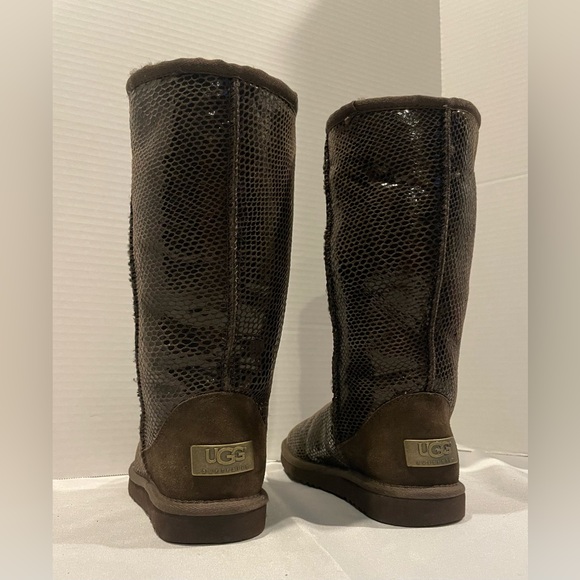 UGG Classic Tall Brown Snake Print Metallic Metal Tag Boot Women’s Size 5 - Picture 4 of 6